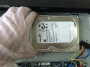 HDD placed onto the open Device