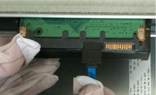 One end of the HDD cable connected to the HDD